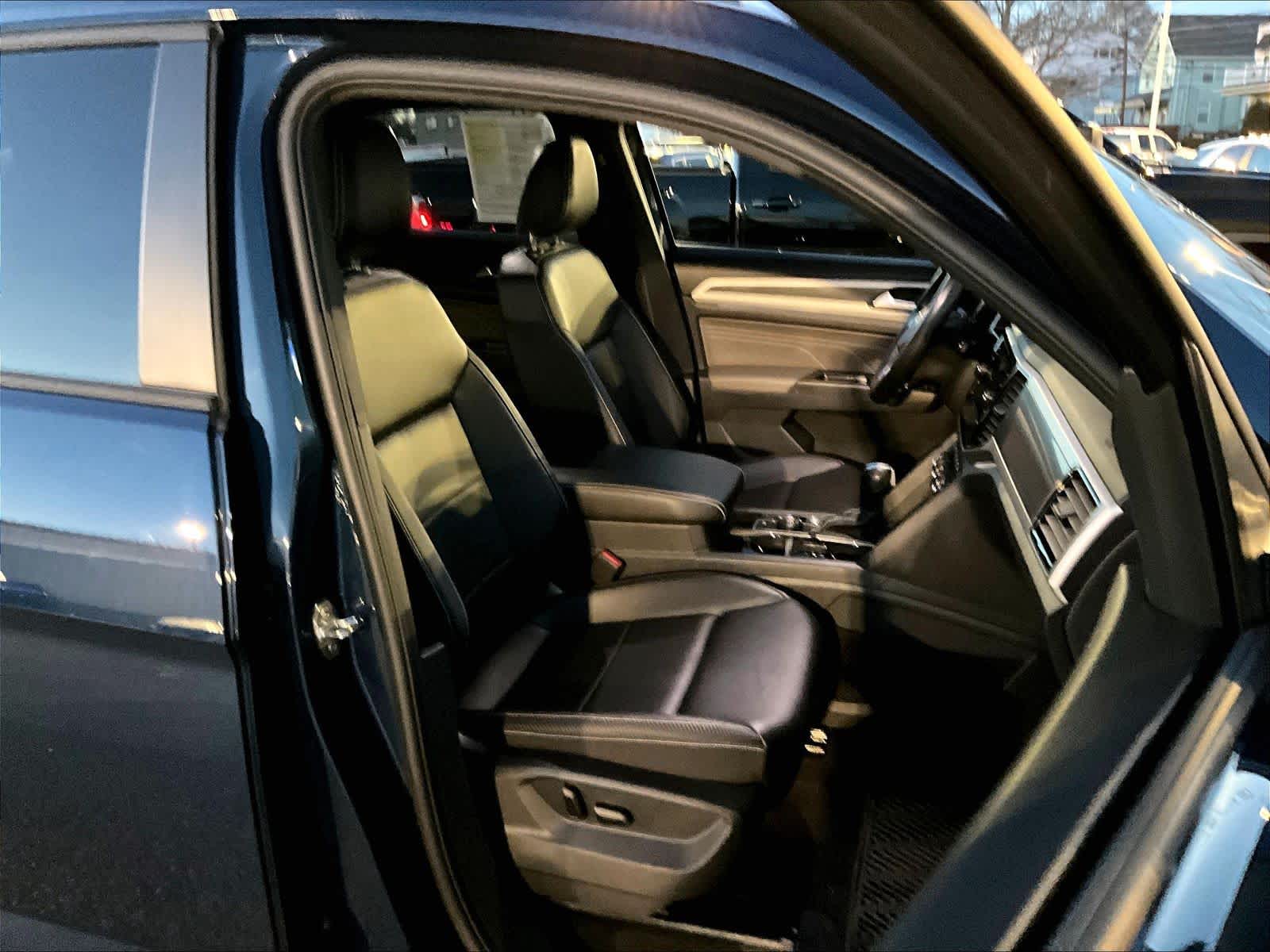 2023 Volkswagen Atlas Cross Sport 3.6L V6 SEL R-Line Black - Photo 11