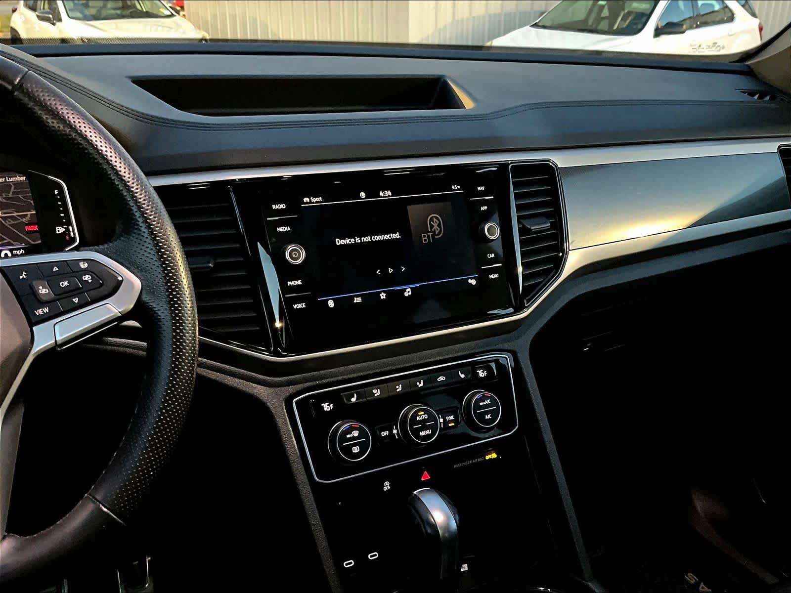 2023 Volkswagen Atlas Cross Sport 3.6L V6 SEL R-Line Black - Photo 18