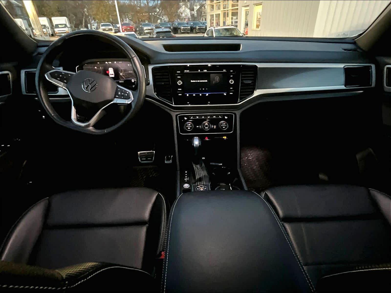 2023 Volkswagen Atlas Cross Sport 3.6L V6 SEL R-Line Black - Photo 21