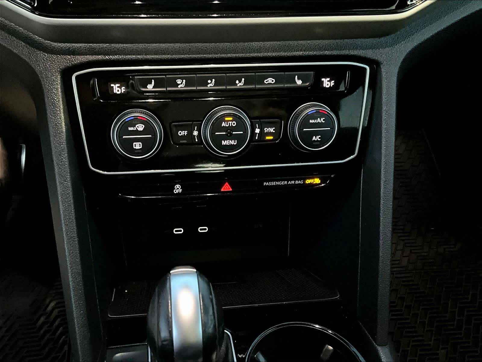 2023 Volkswagen Atlas Cross Sport 3.6L V6 SEL R-Line Black - Photo 26