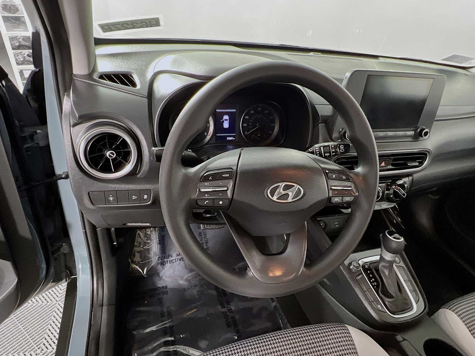 2022 Hyundai Kona SE - Photo 11