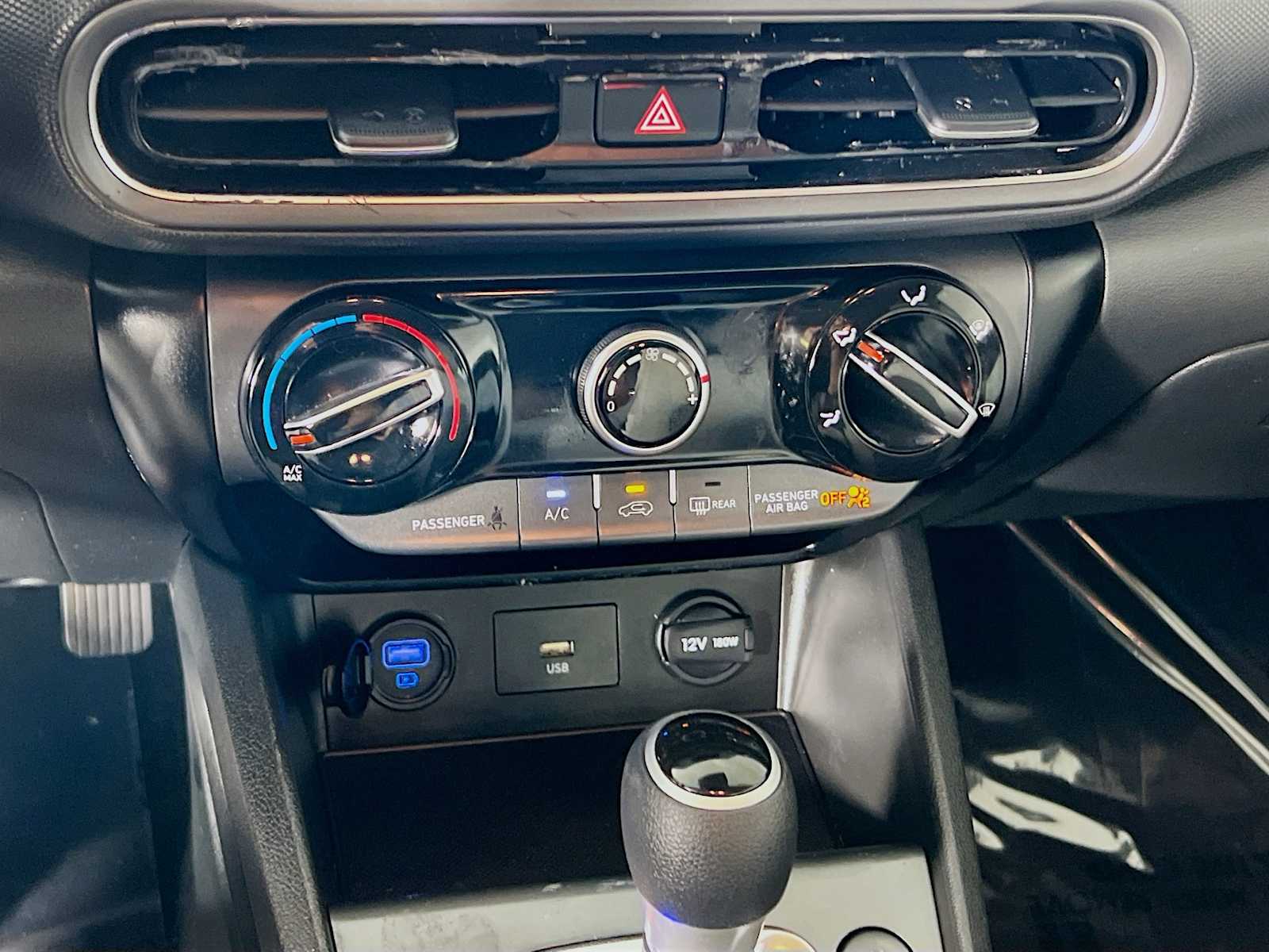 2022 Hyundai Kona SE - Photo 15