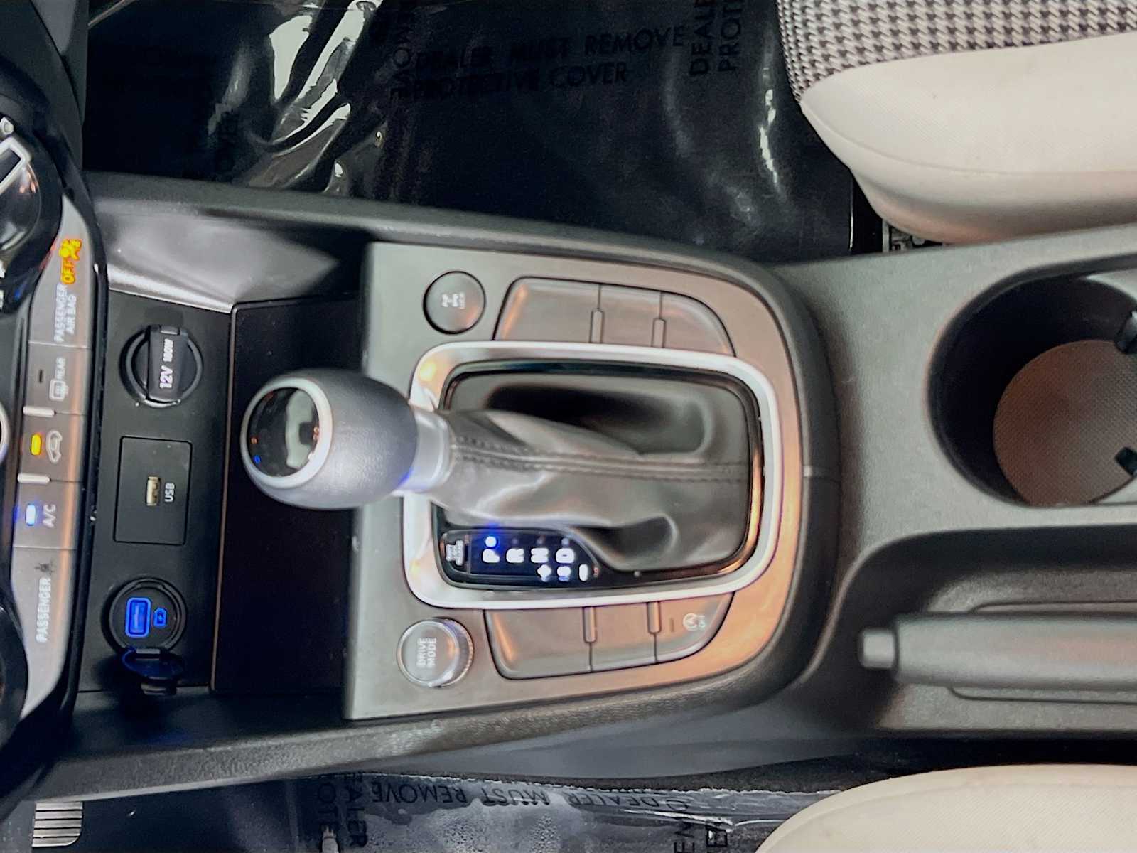 2022 Hyundai Kona SE - Photo 16