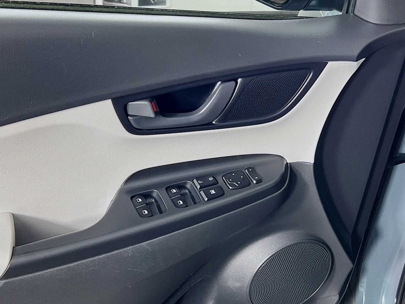 2022 Hyundai Kona SE - Photo 17