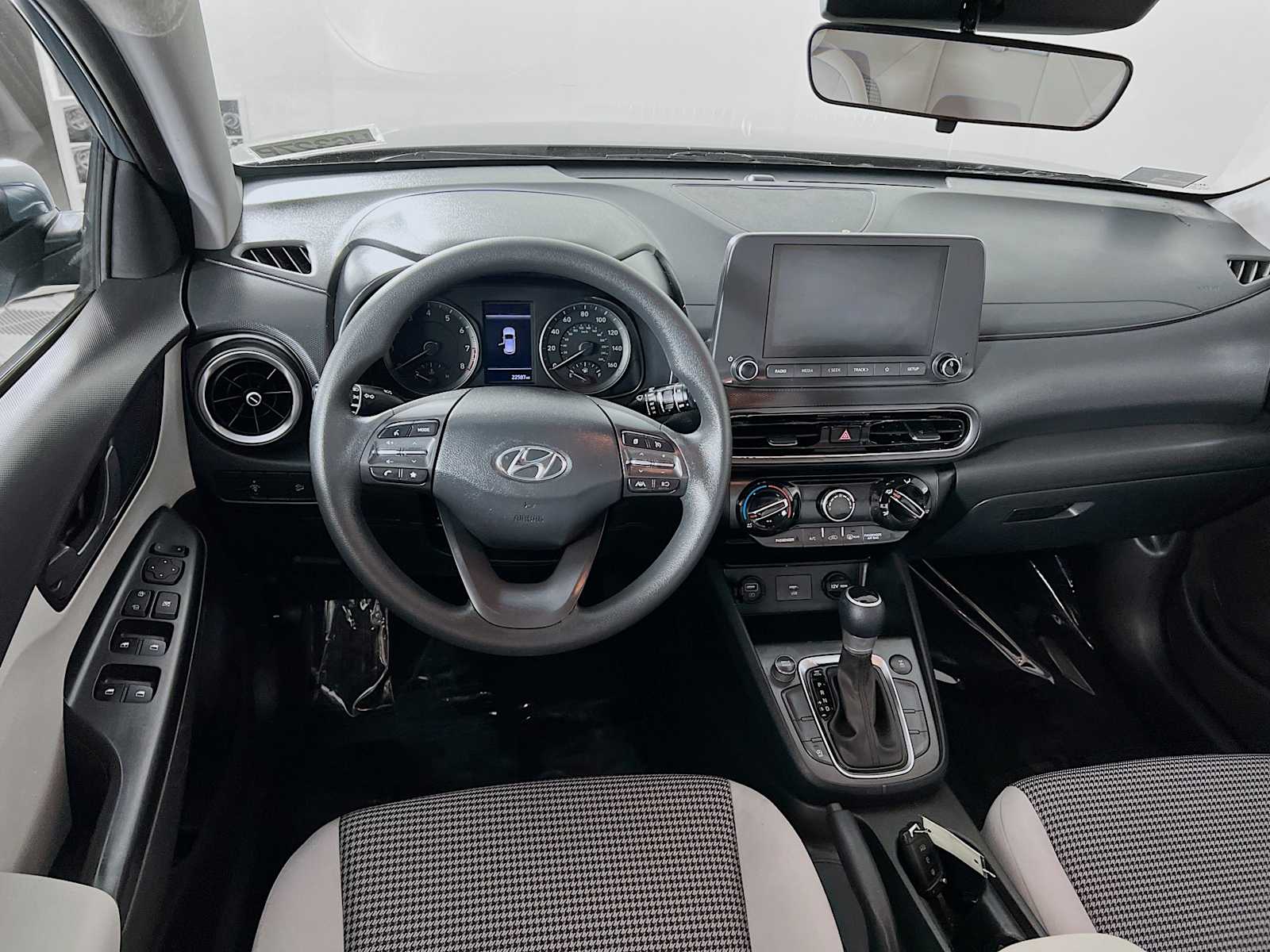 2022 Hyundai Kona SE - Photo 21