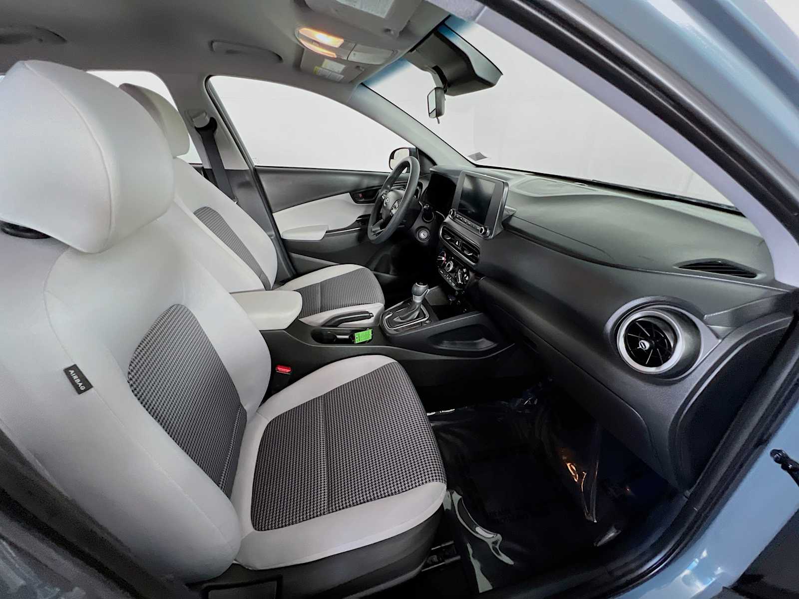 2022 Hyundai Kona SE - Photo 26