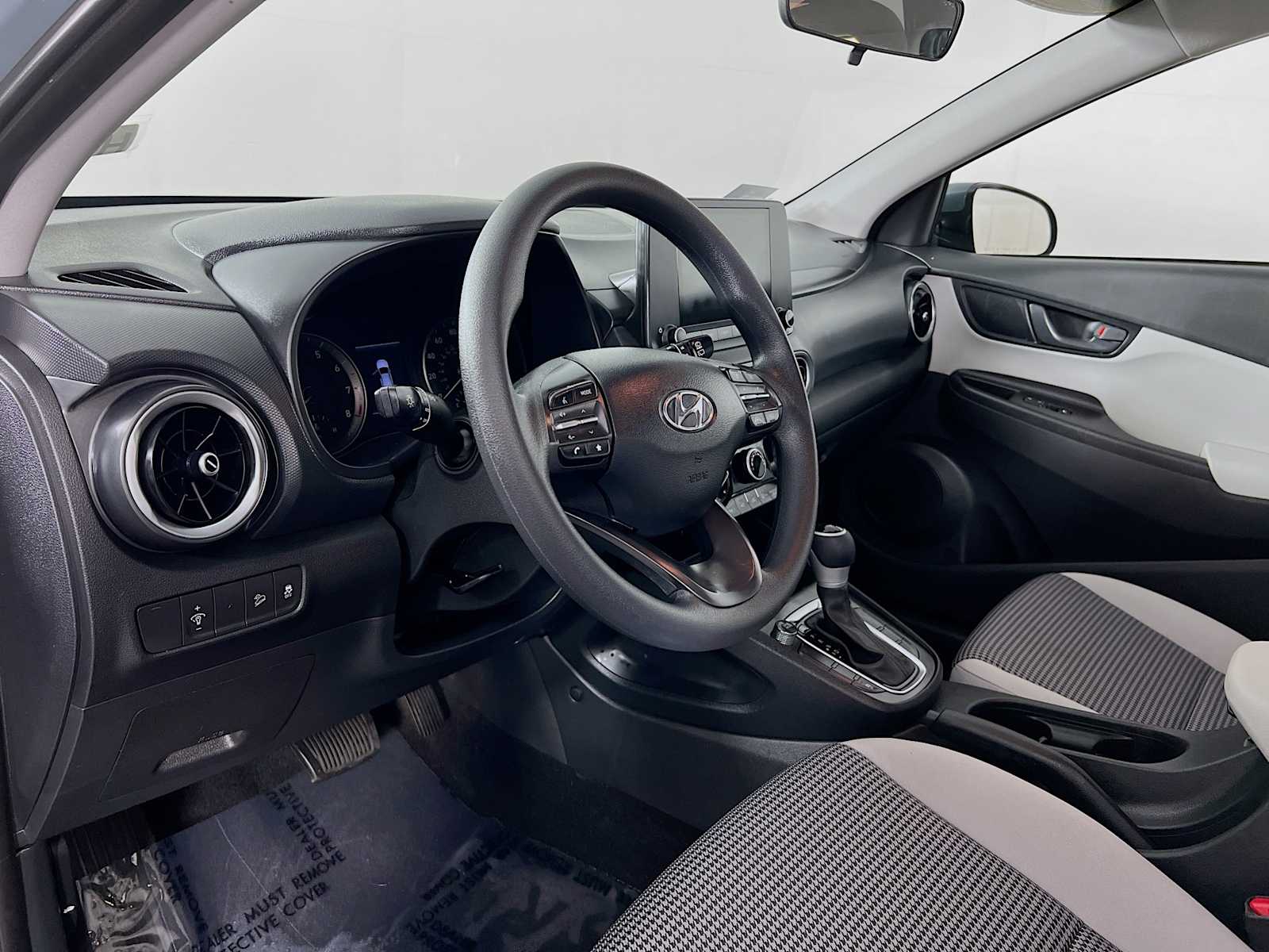 2022 Hyundai Kona SE - Photo 9