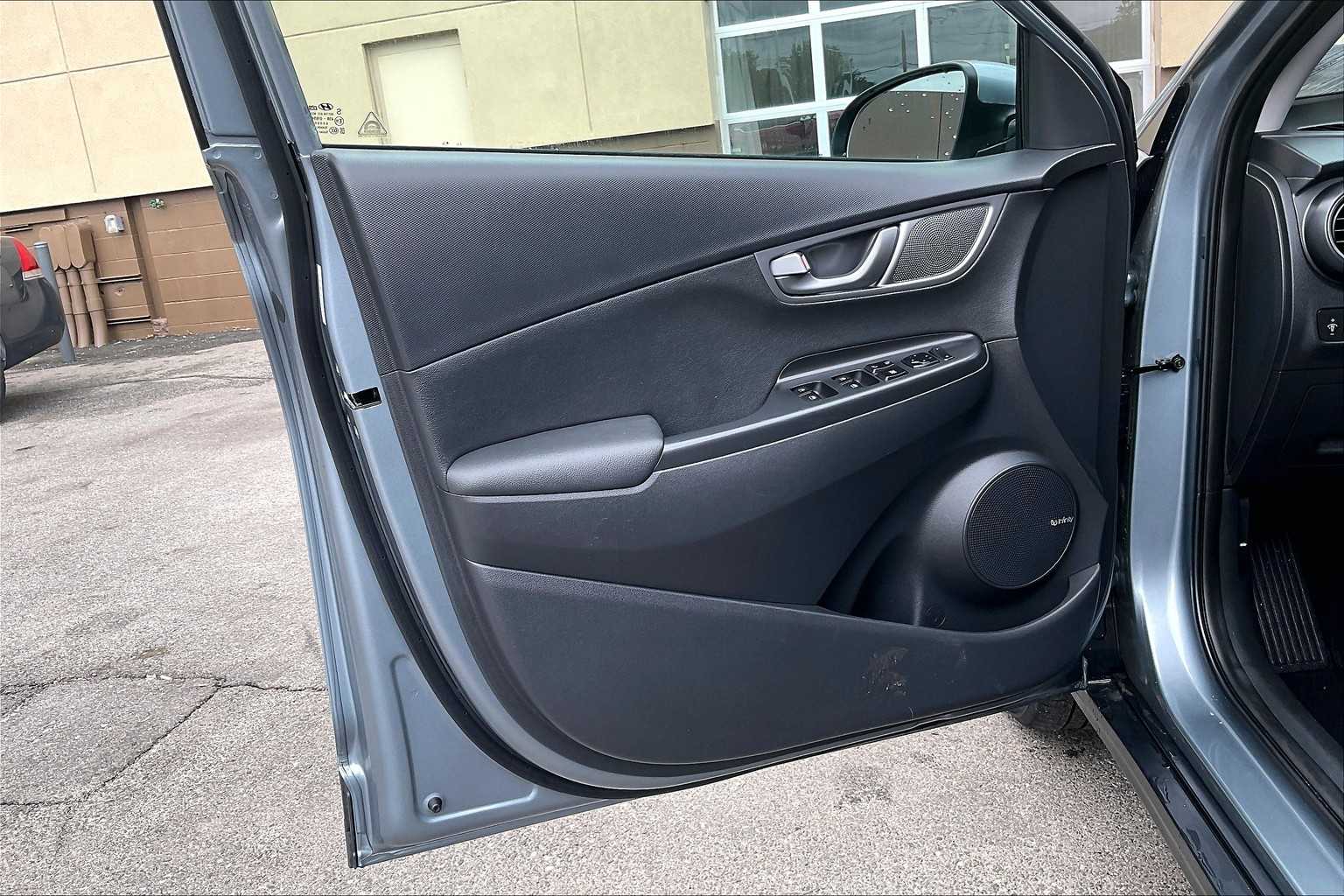 2021 Hyundai Kona Electric Ultimate - Photo 3