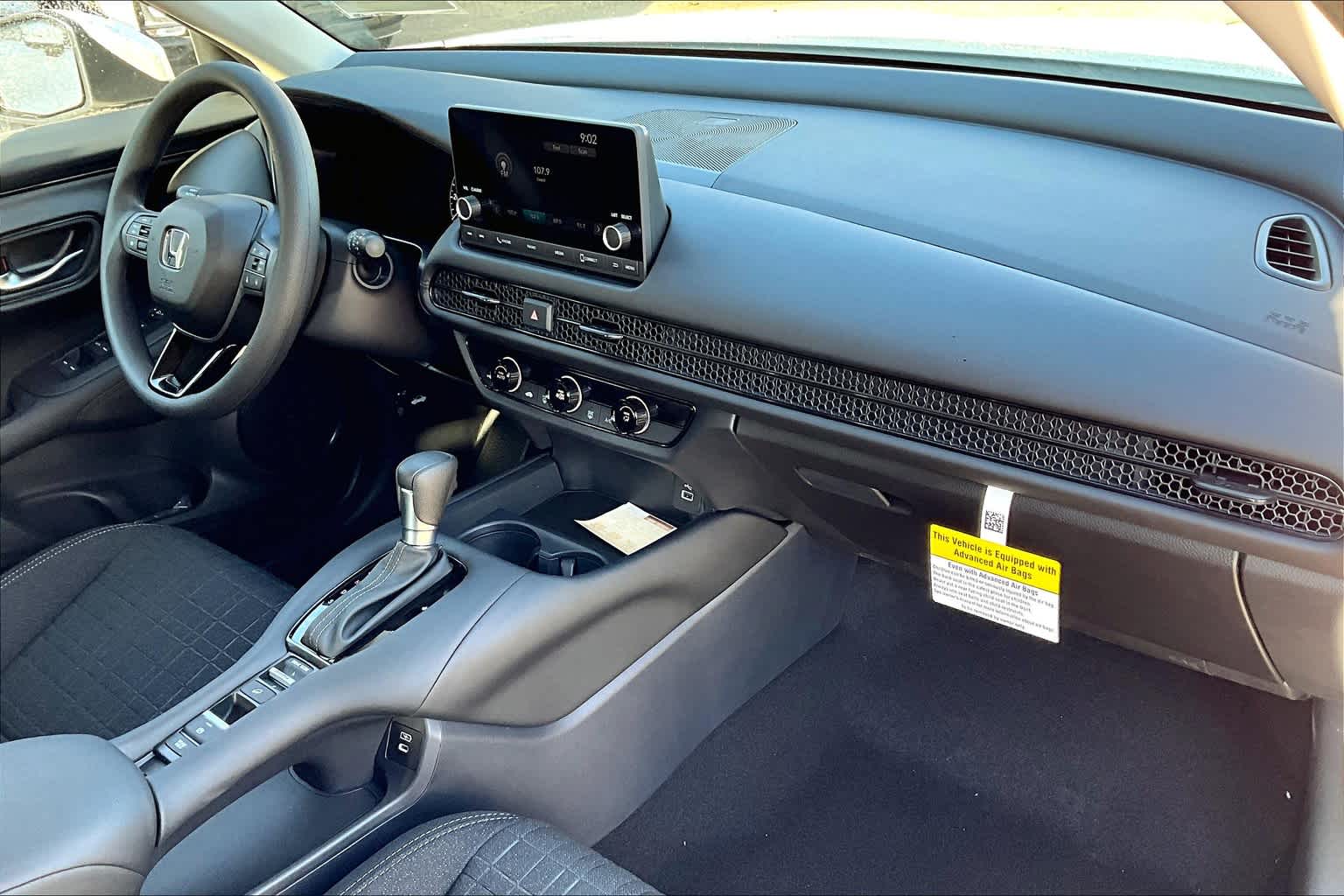 2025 Honda HR-V LX - Photo 10