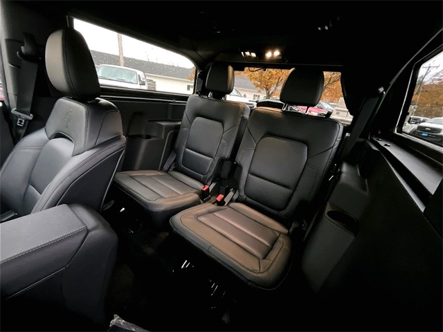 2025 Ford Bronco Badlands - Photo 11