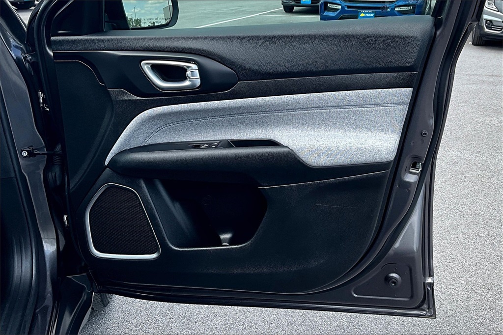 2022 Jeep Compass Latitude - Photo 13