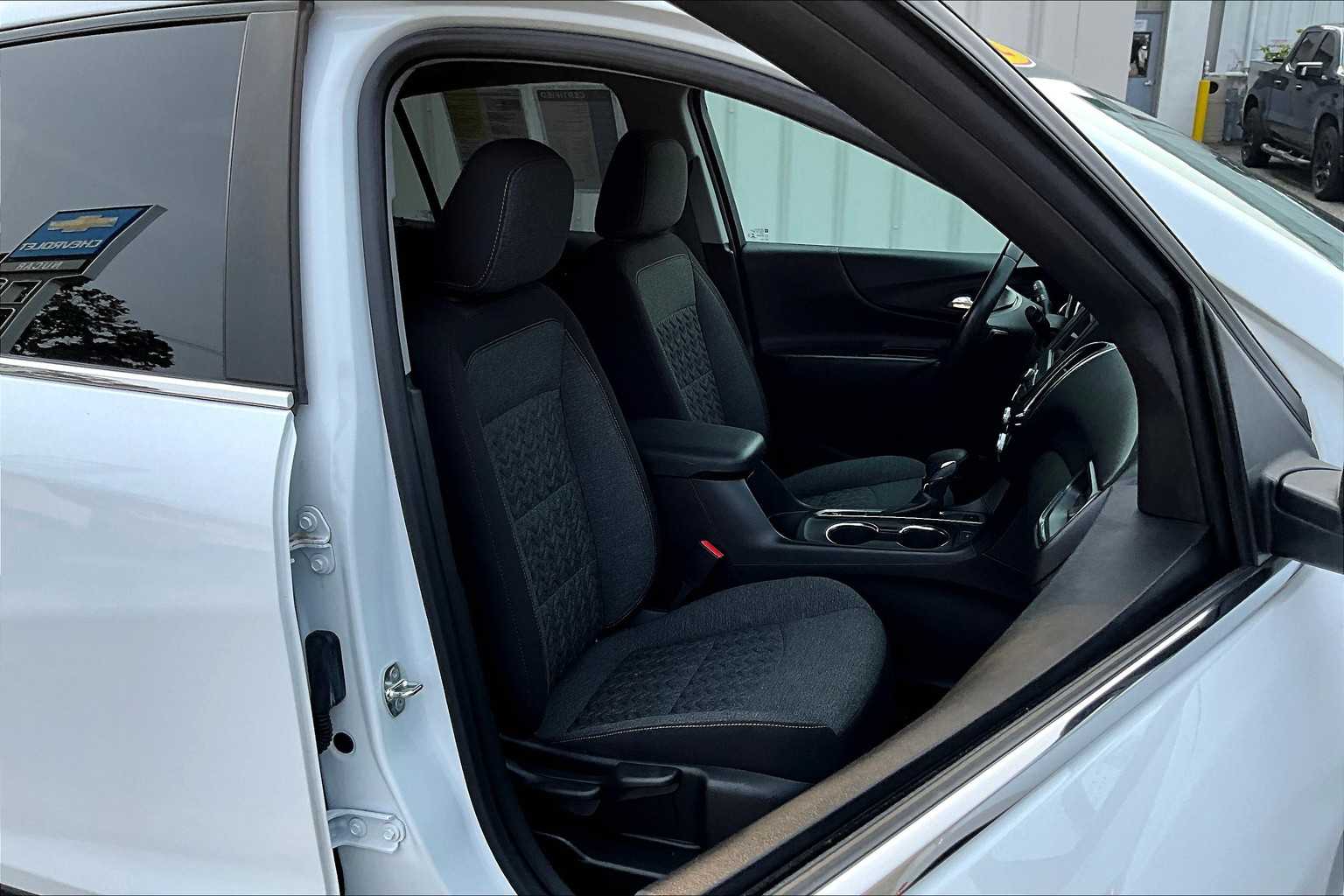 2022 Chevrolet Equinox LT - Photo 11