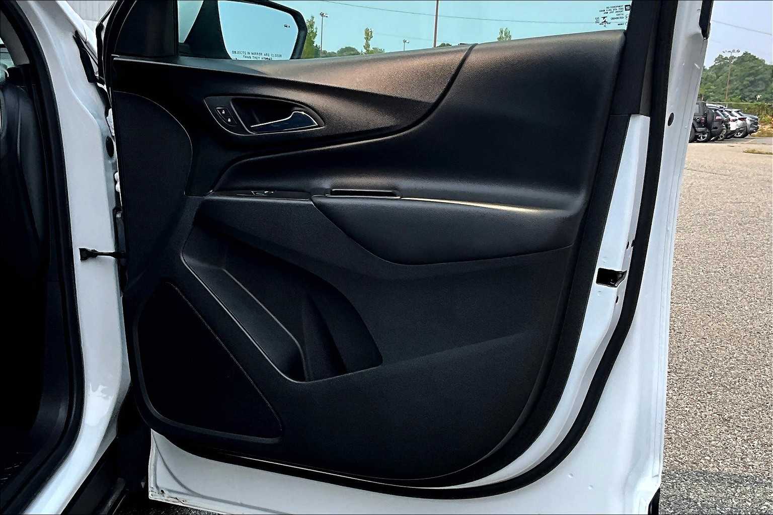 2022 Chevrolet Equinox LT - Photo 12