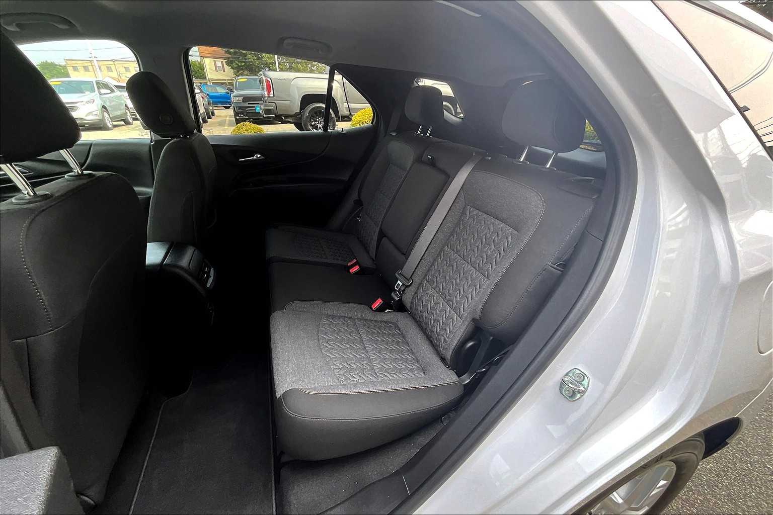 2022 Chevrolet Equinox LT - Photo 15
