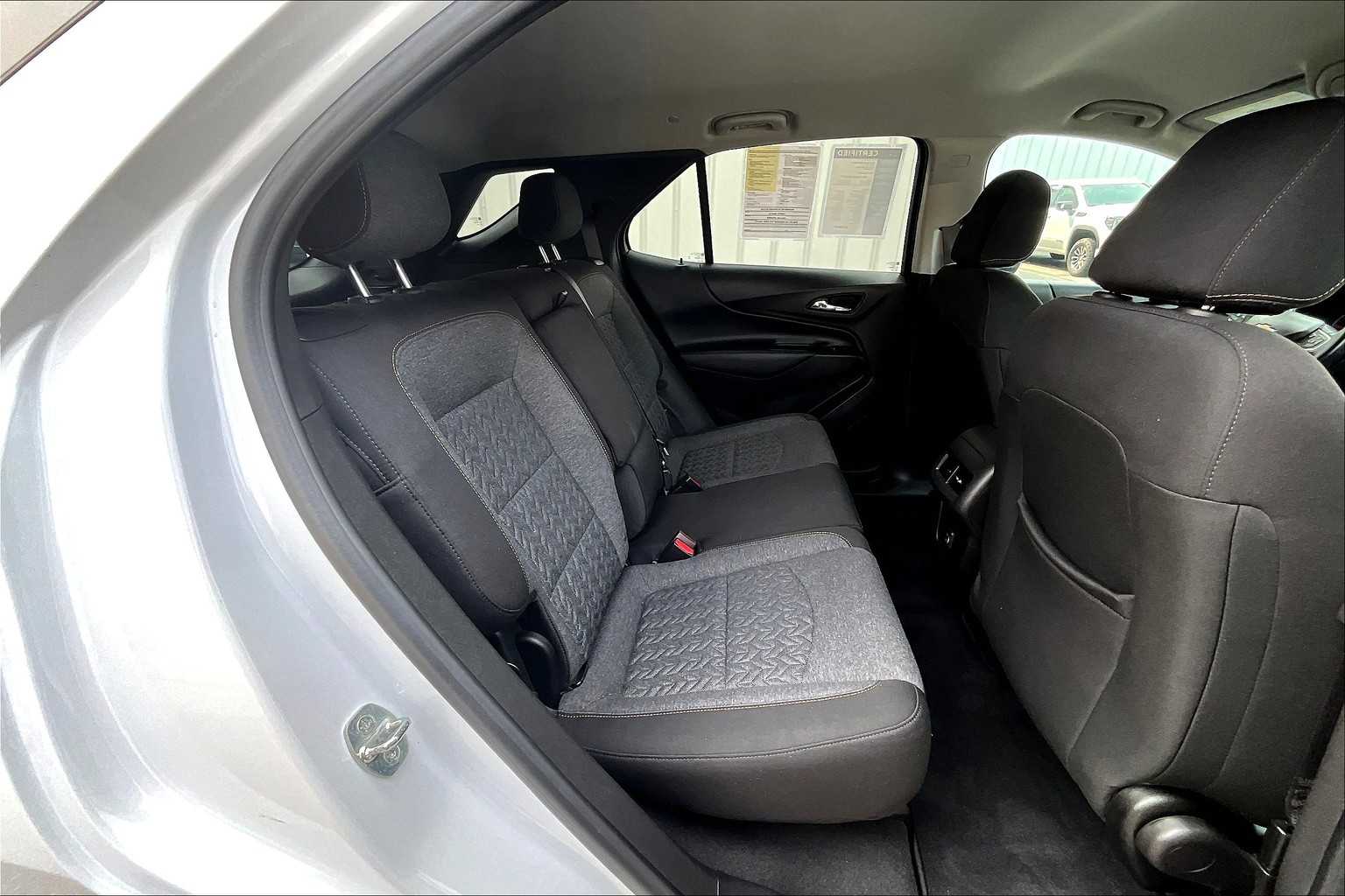 2022 Chevrolet Equinox LT - Photo 16
