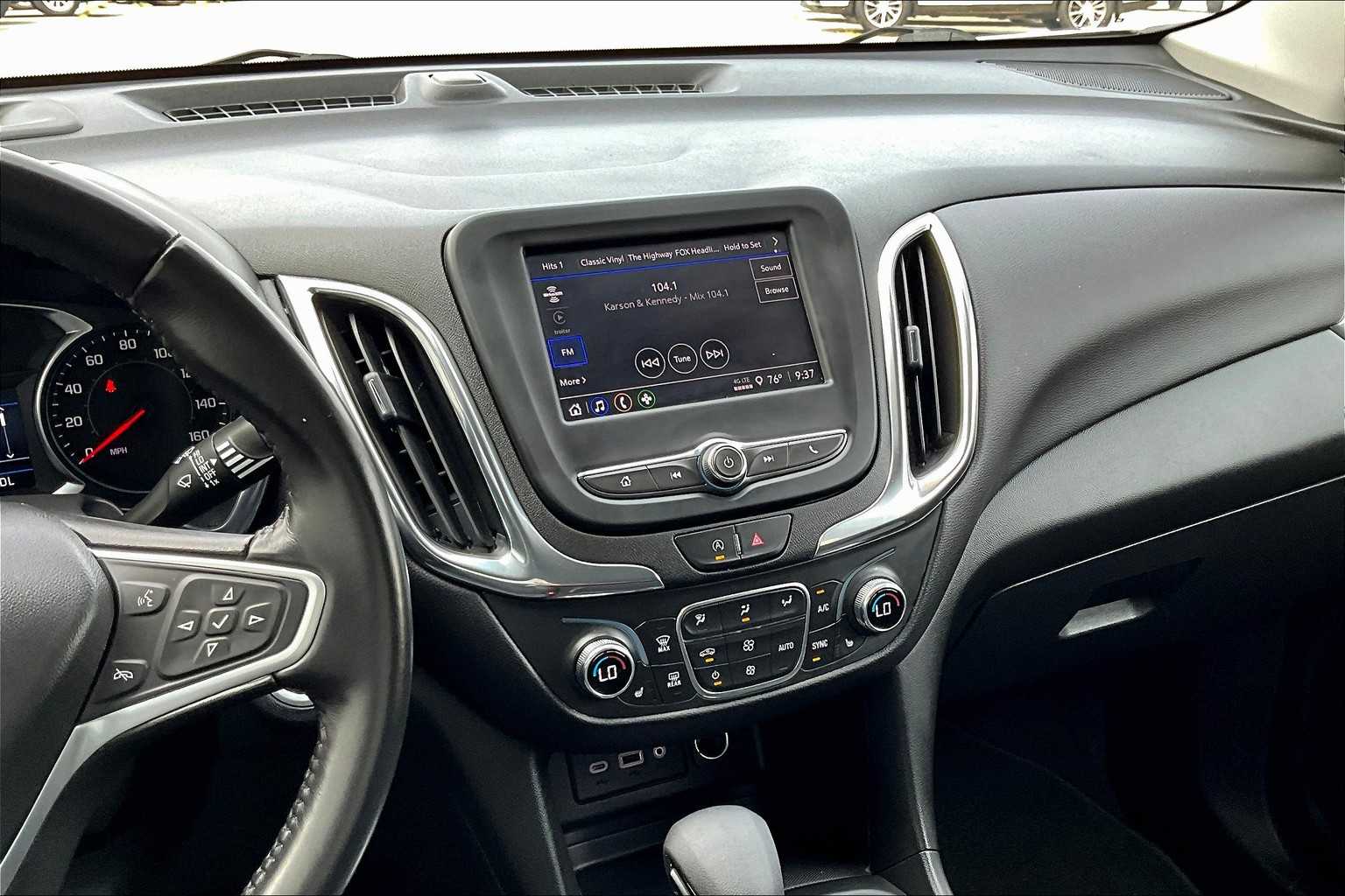 2022 Chevrolet Equinox LT - Photo 18
