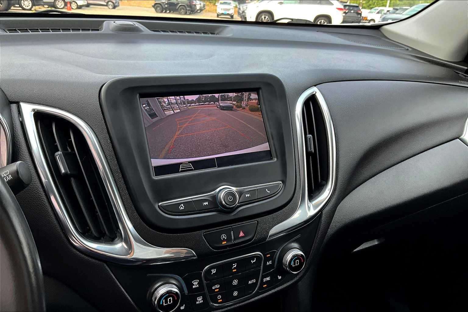 2022 Chevrolet Equinox LT - Photo 19