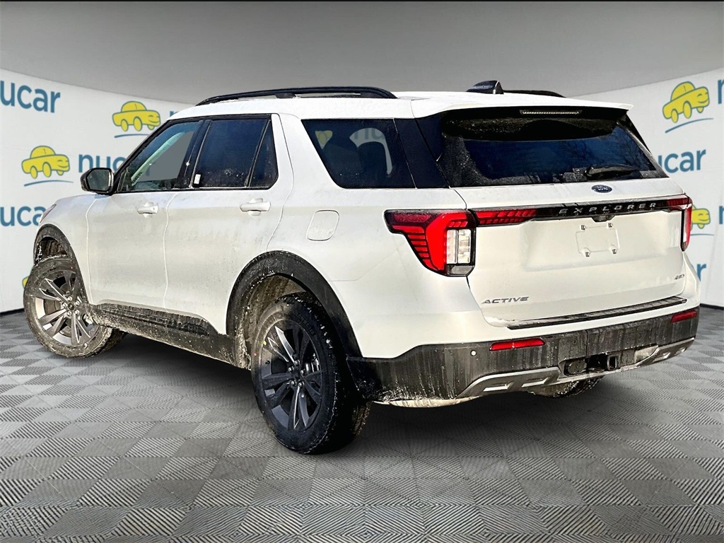 2026 Ford Explorer Active - Photo 4