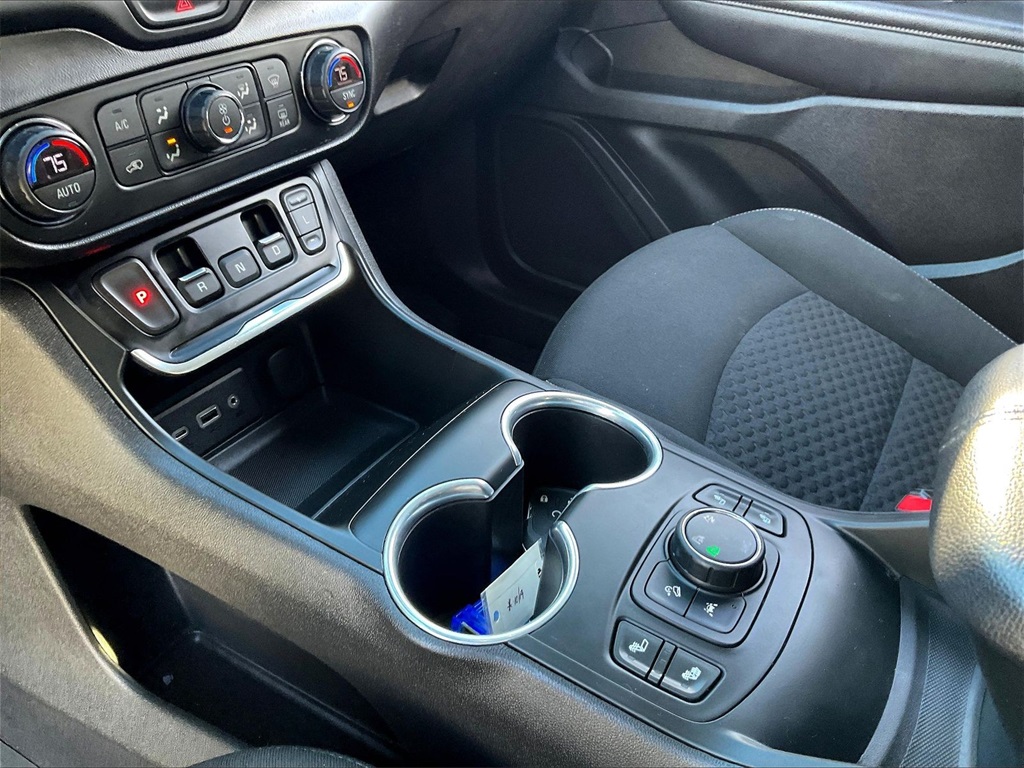 2021 GMC Terrain SLE - Photo 19