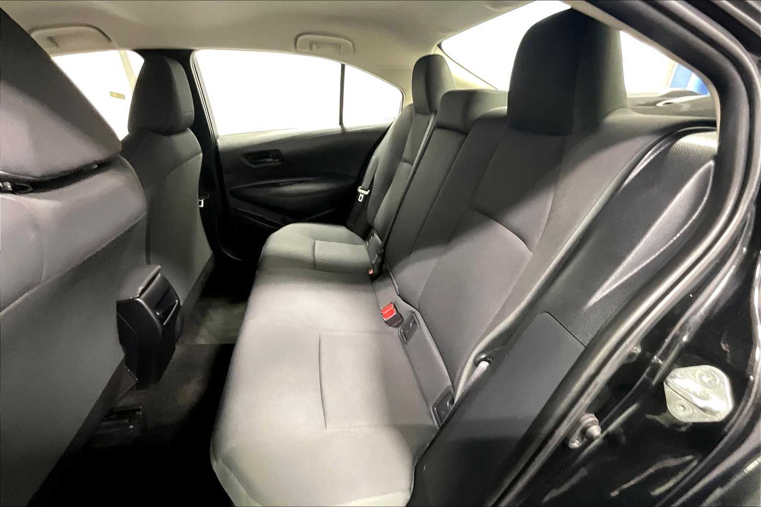 2022 Toyota Corolla Hybrid LE - Photo 15