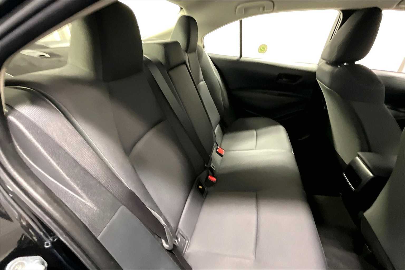 2022 Toyota Corolla Hybrid LE - Photo 16