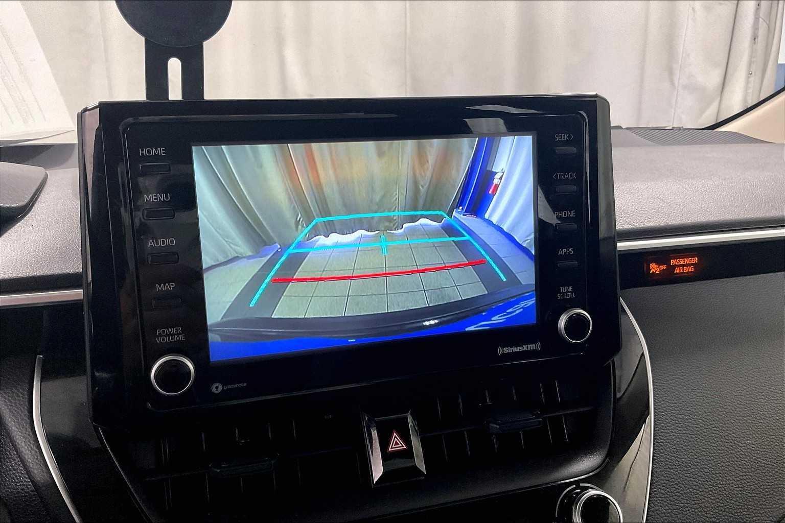 2022 Toyota Corolla Hybrid LE - Photo 19