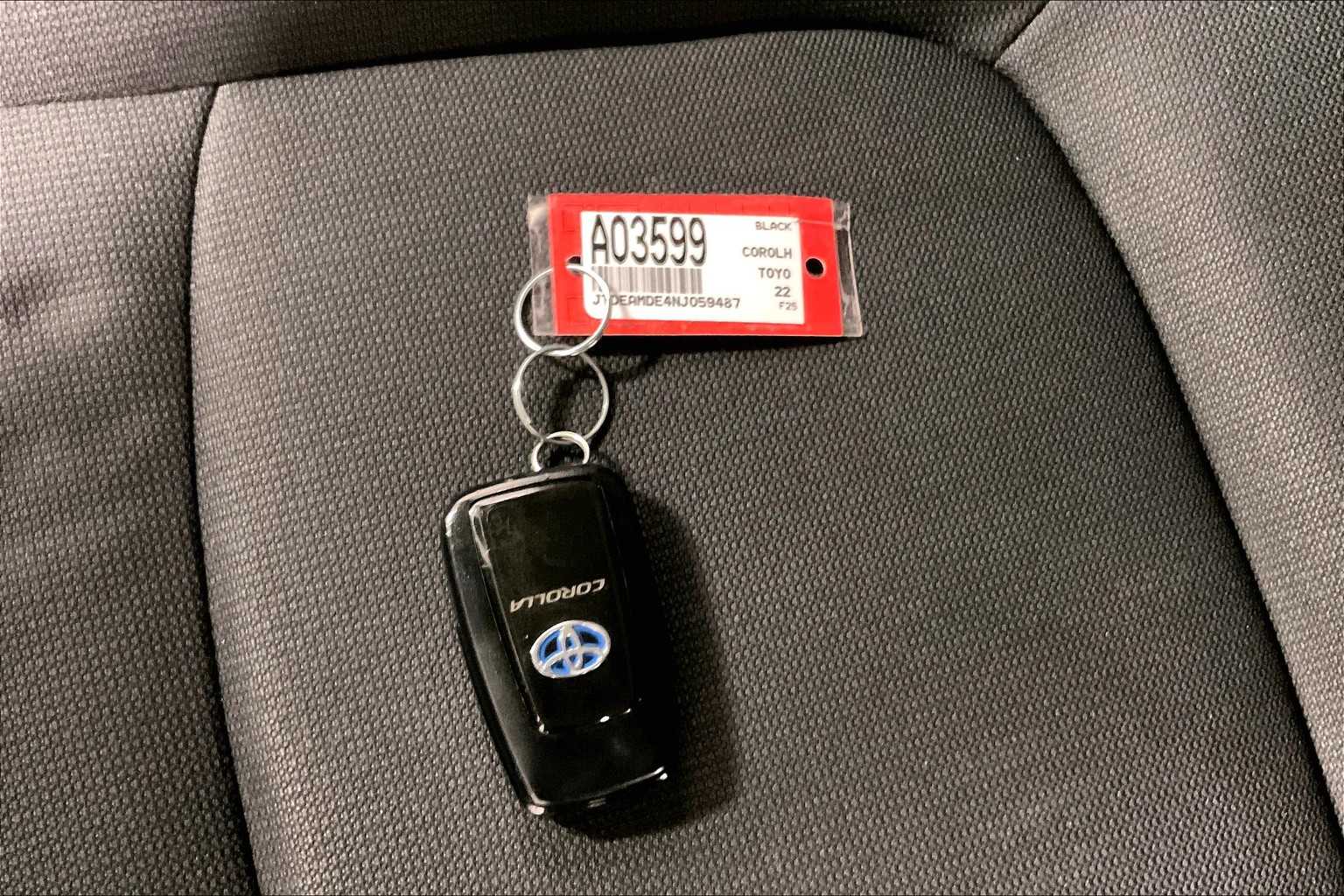 2022 Toyota Corolla Hybrid LE - Photo 29