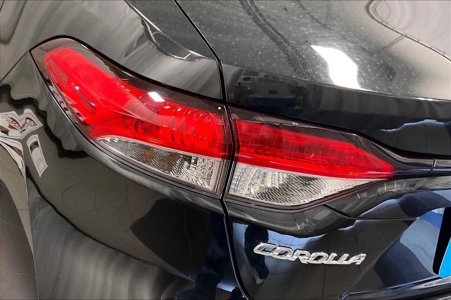 2022 Toyota Corolla Hybrid LE - Photo 32