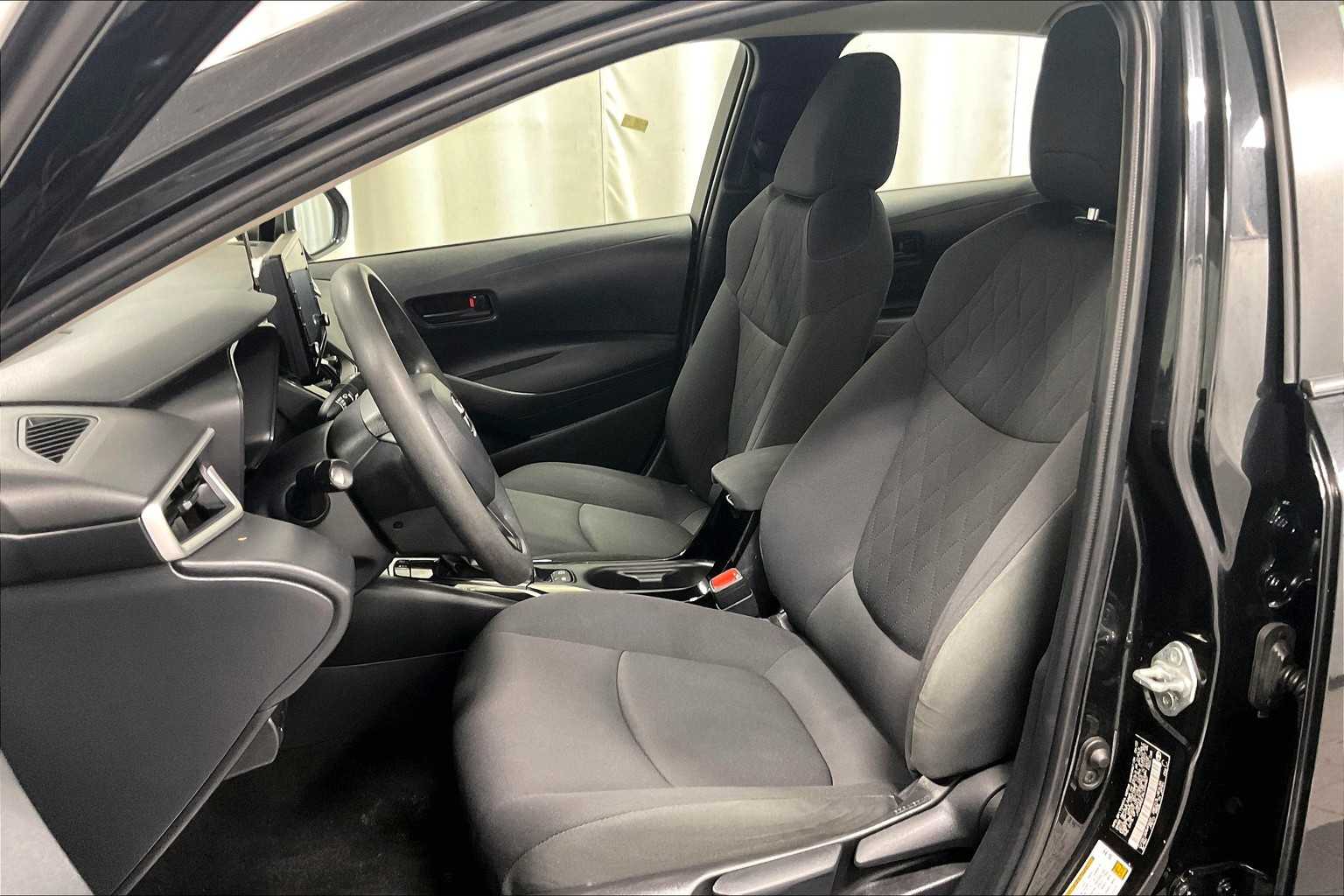 2022 Toyota Corolla Hybrid LE - Photo 10