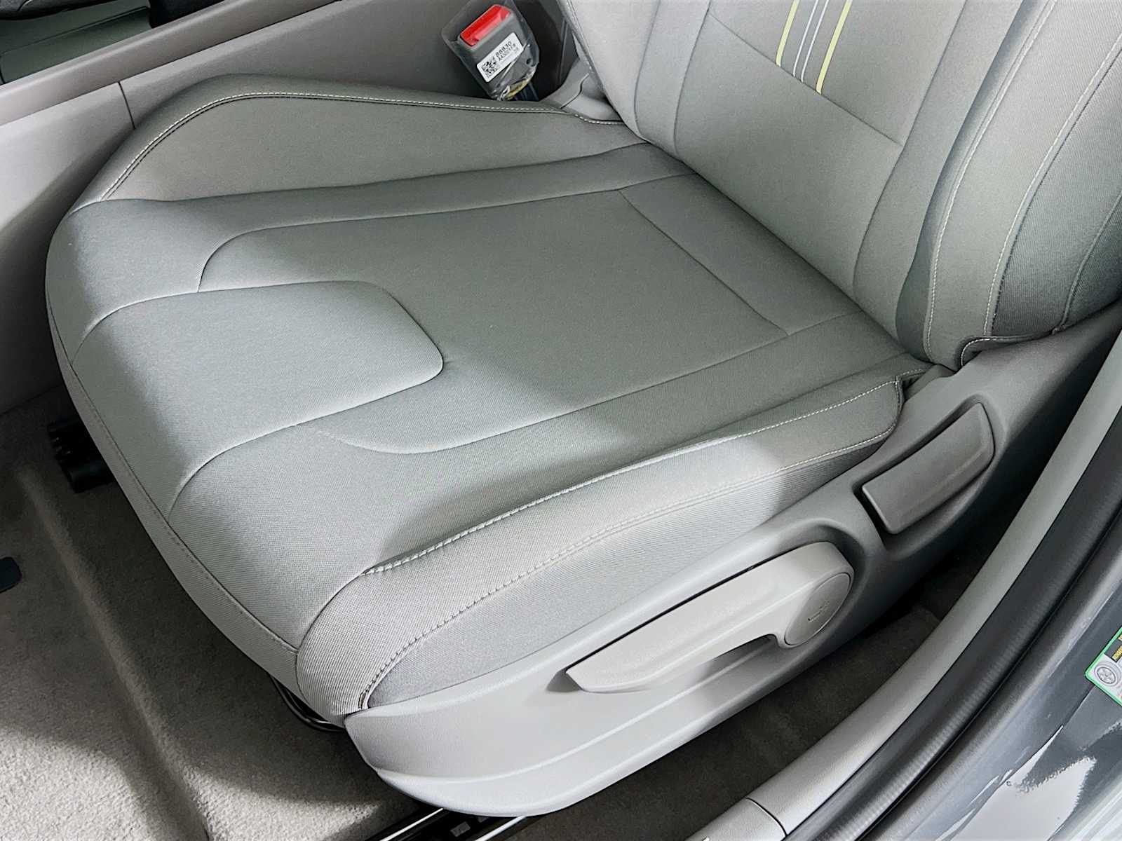 2025 Hyundai Elantra SEL Sport - Photo 16