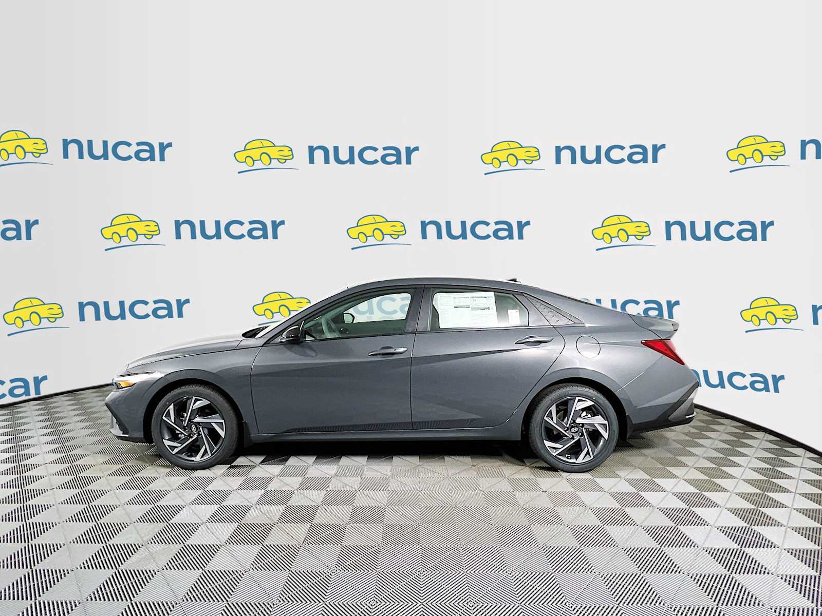 2025 Hyundai Elantra SEL Sport - Photo 3