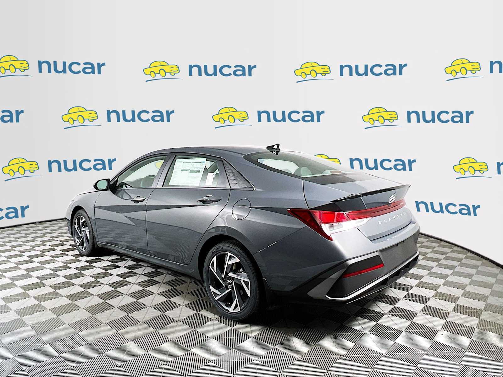 2025 Hyundai Elantra SEL Sport - Photo 4