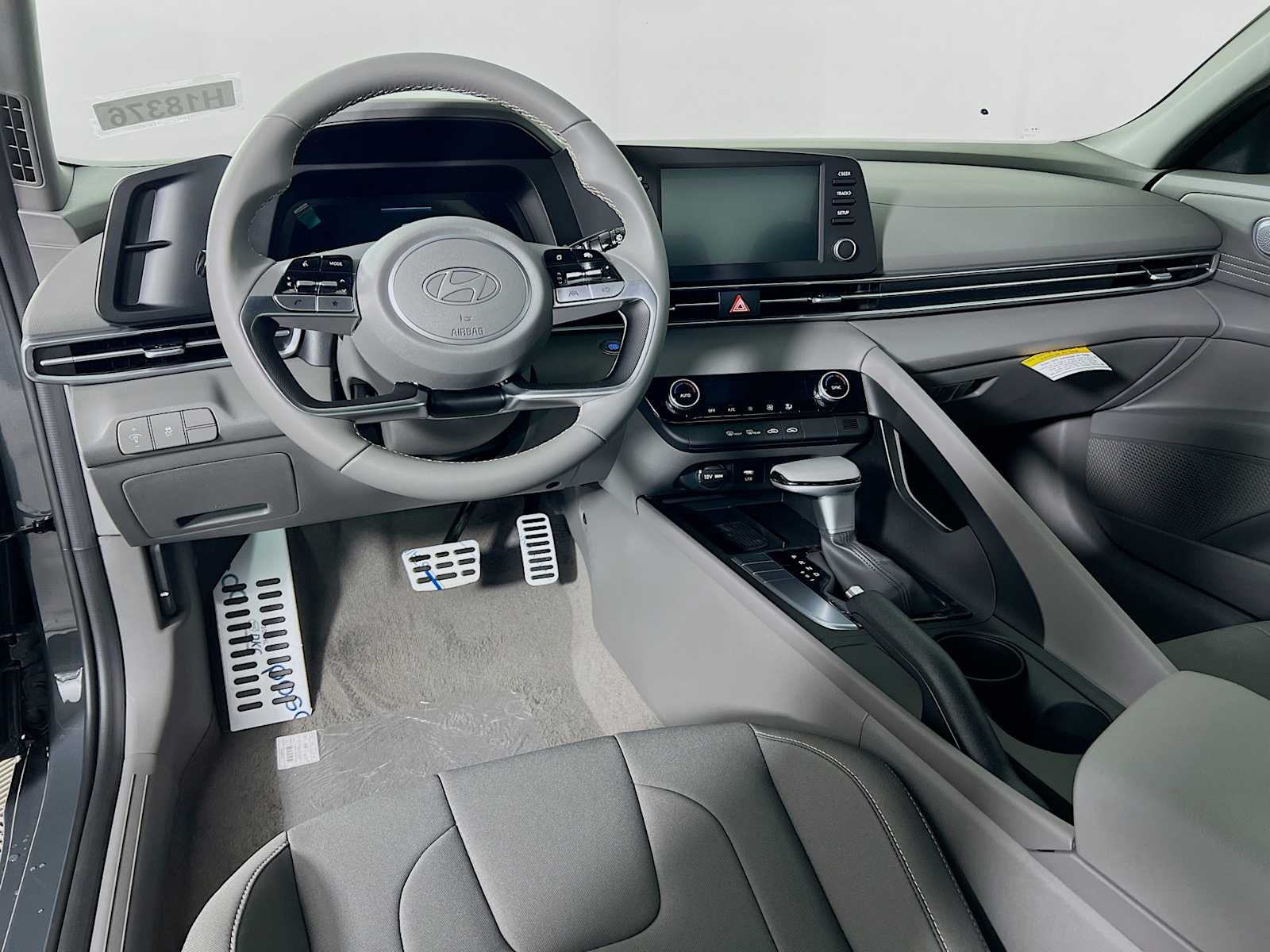 2025 Hyundai Elantra SEL Sport - Photo 6