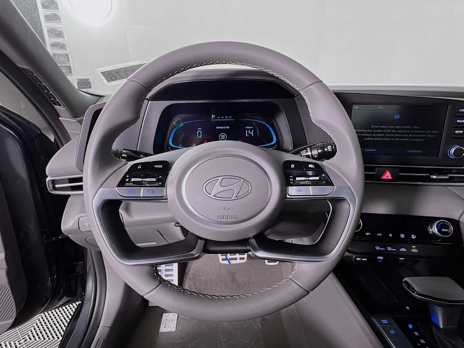 2025 Hyundai Elantra SEL Sport - Photo 7