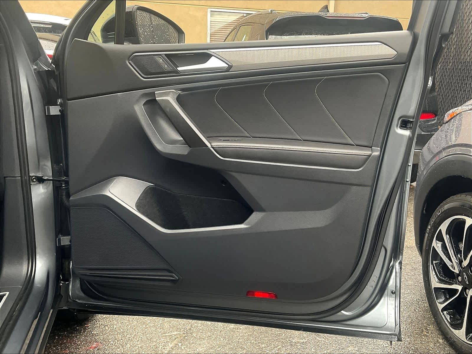 2022 Volkswagen Tiguan SE R-Line Black - Photo 12
