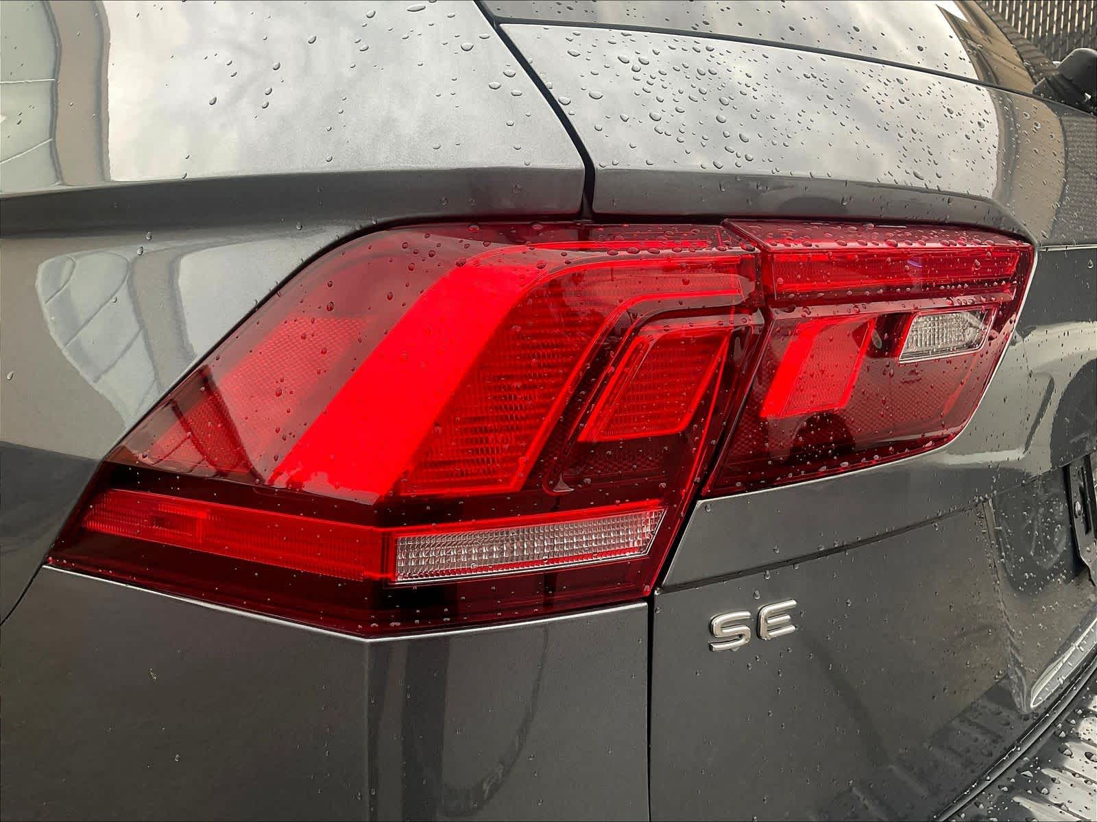 2022 Volkswagen Tiguan SE R-Line Black - Photo 35