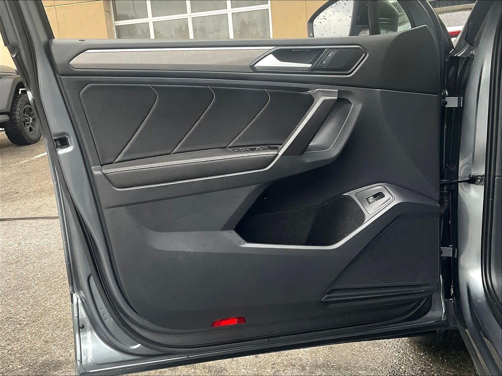 2022 Volkswagen Tiguan SE R-Line Black - Photo 9