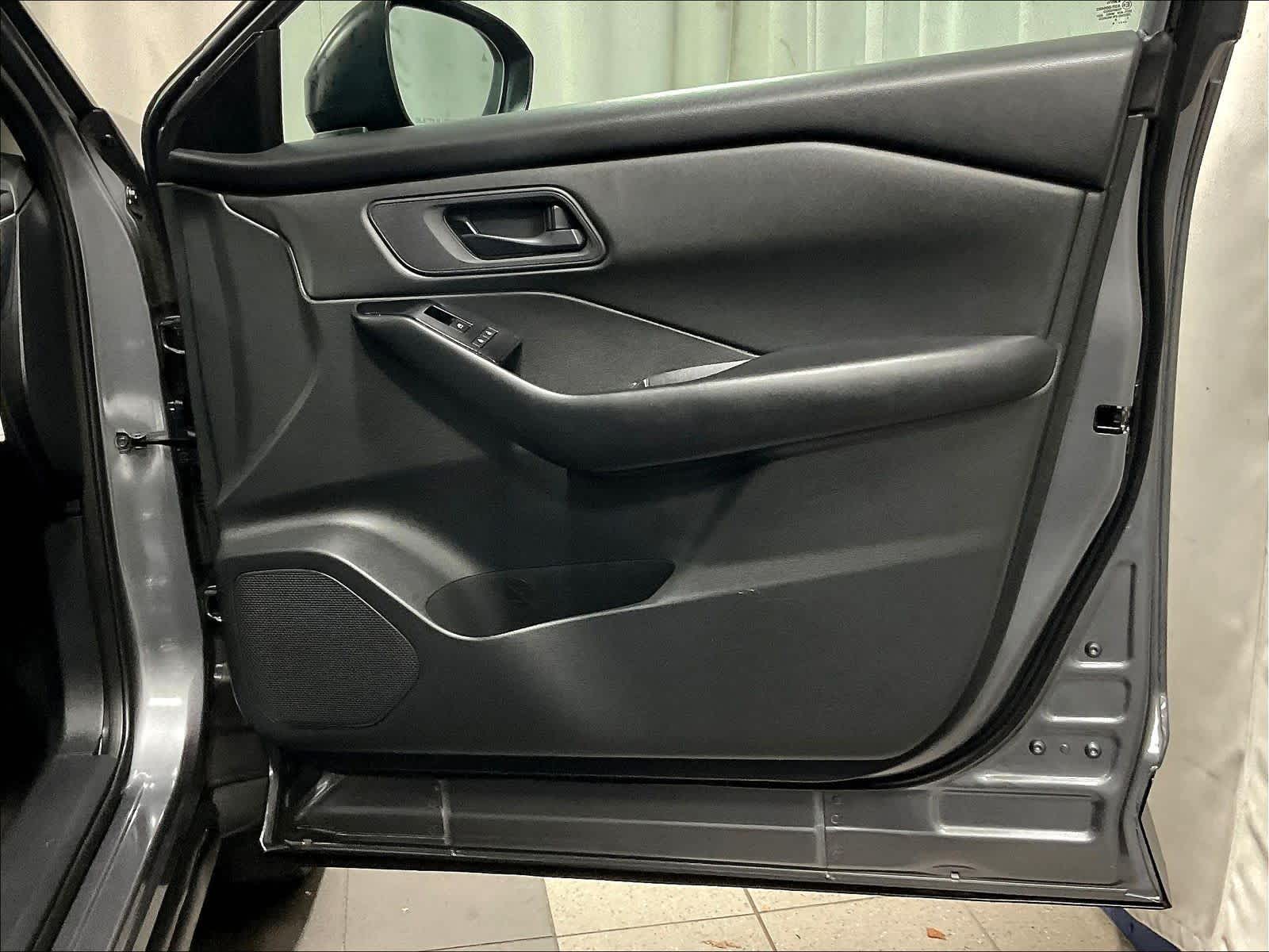 2024 Nissan Rogue S - Photo 12