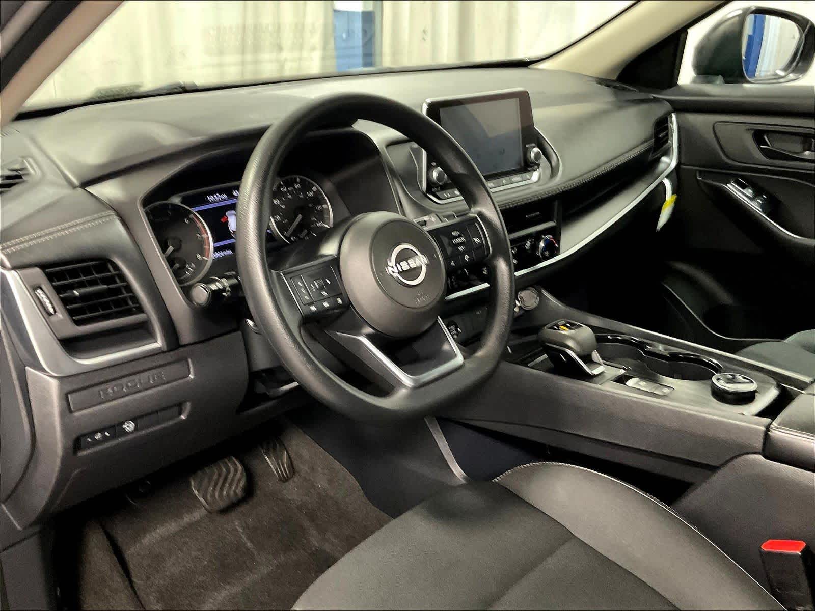 2024 Nissan Rogue S - Photo 8