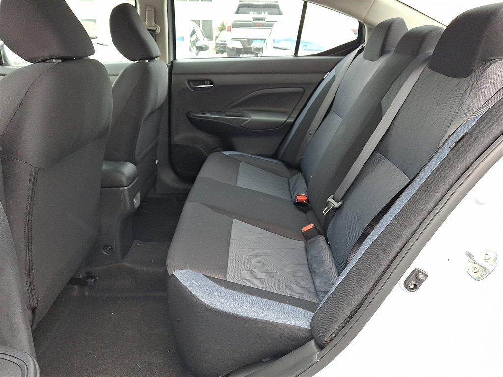 2025 Nissan Versa 1.6 SV - Photo 6