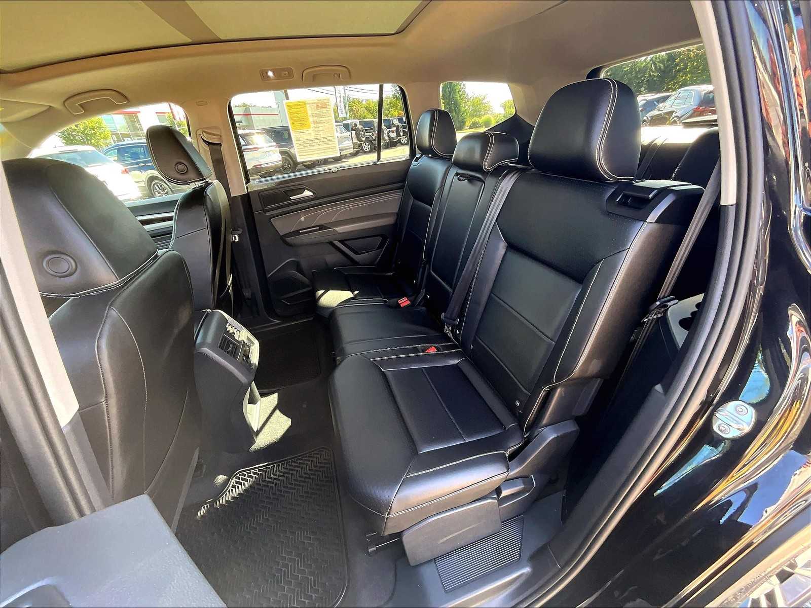 2022 Volkswagen Atlas 3.6L V6 SE w/Technology - Photo 15