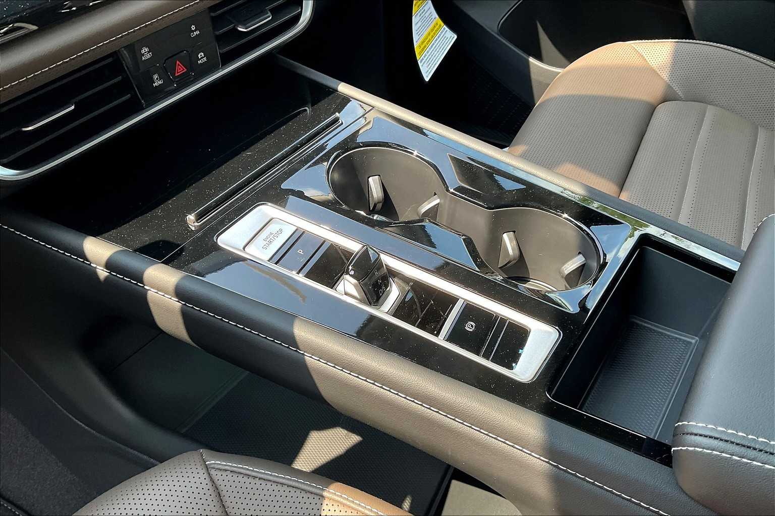 2025 Volkswagen Atlas 2.0T SEL - Photo 14