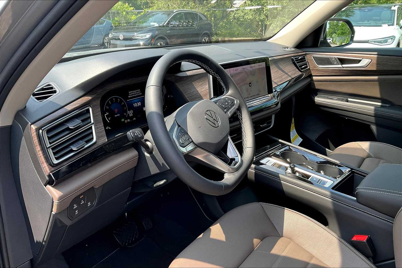2025 Volkswagen Atlas 2.0T SEL - Photo 9