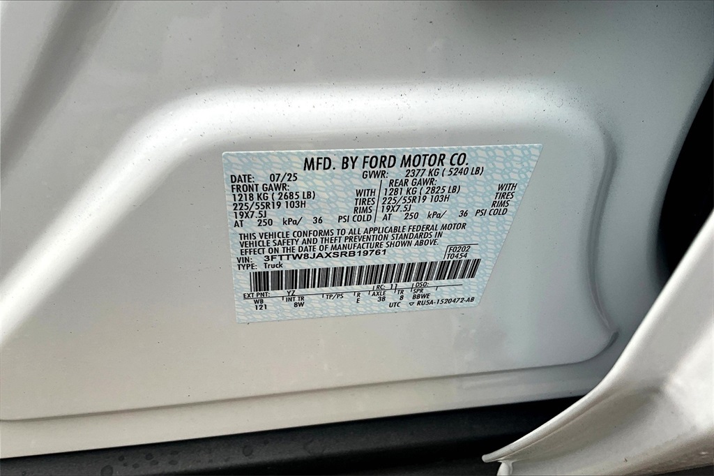 2025 Ford Maverick XLT - Photo 13