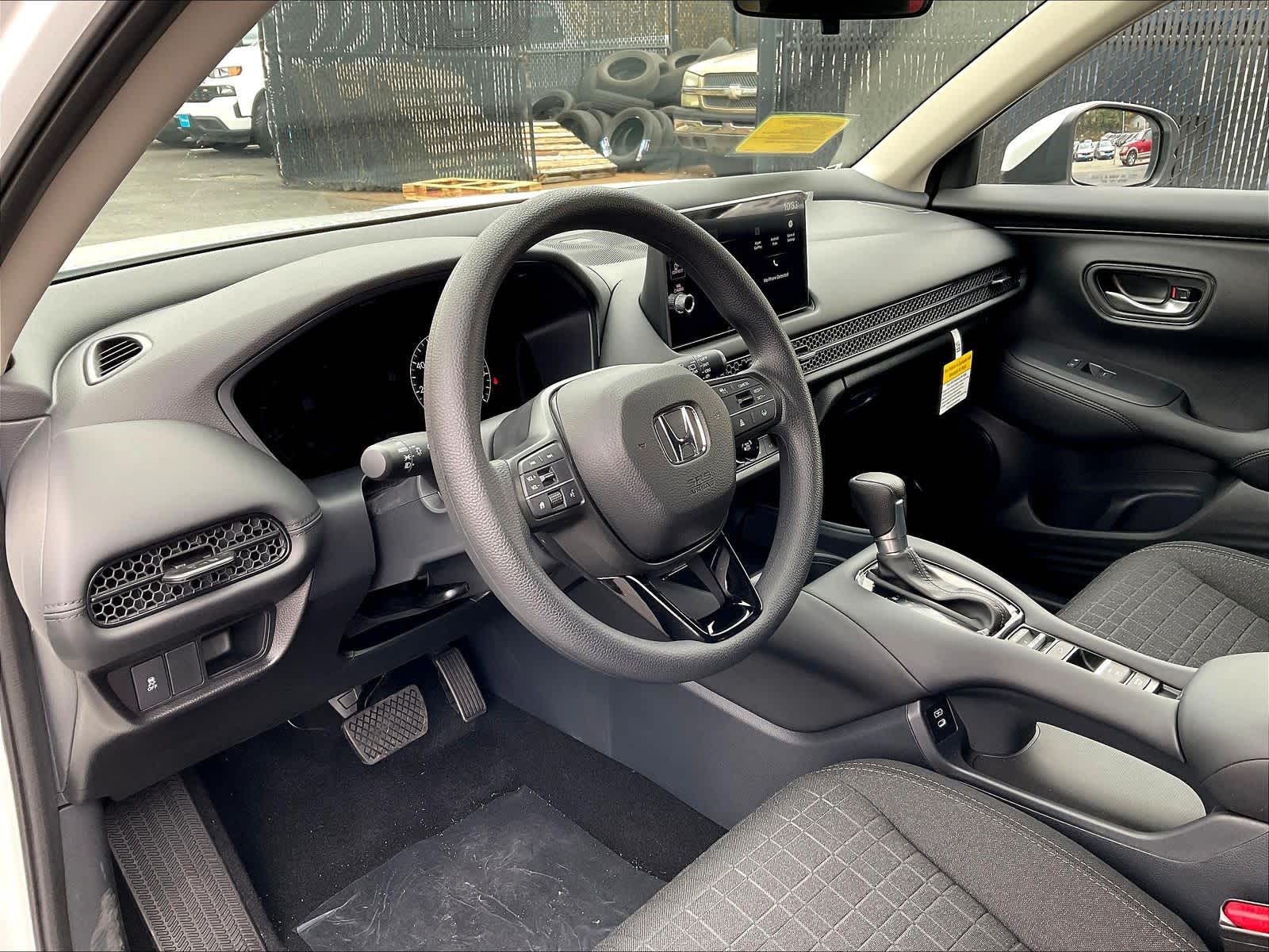 2026 Honda HR-V LX - Photo 9