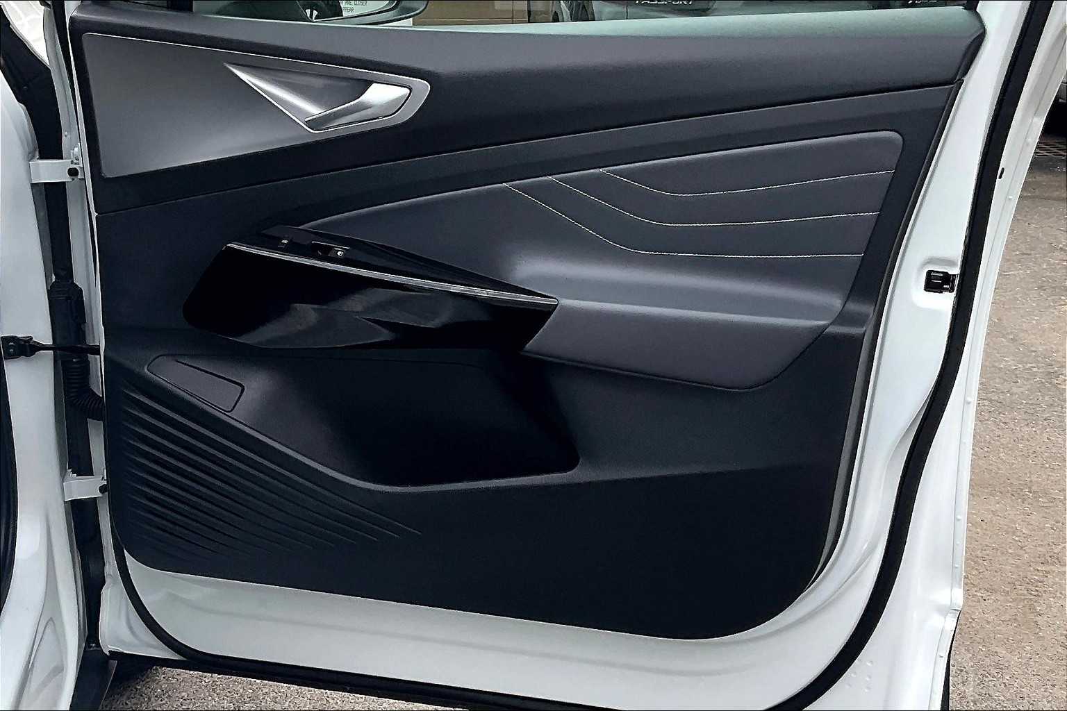 2023 Volkswagen ID.4 Pro S - Photo 12