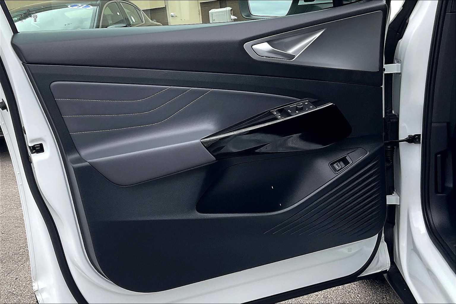 2023 Volkswagen ID.4 Pro S - Photo 9