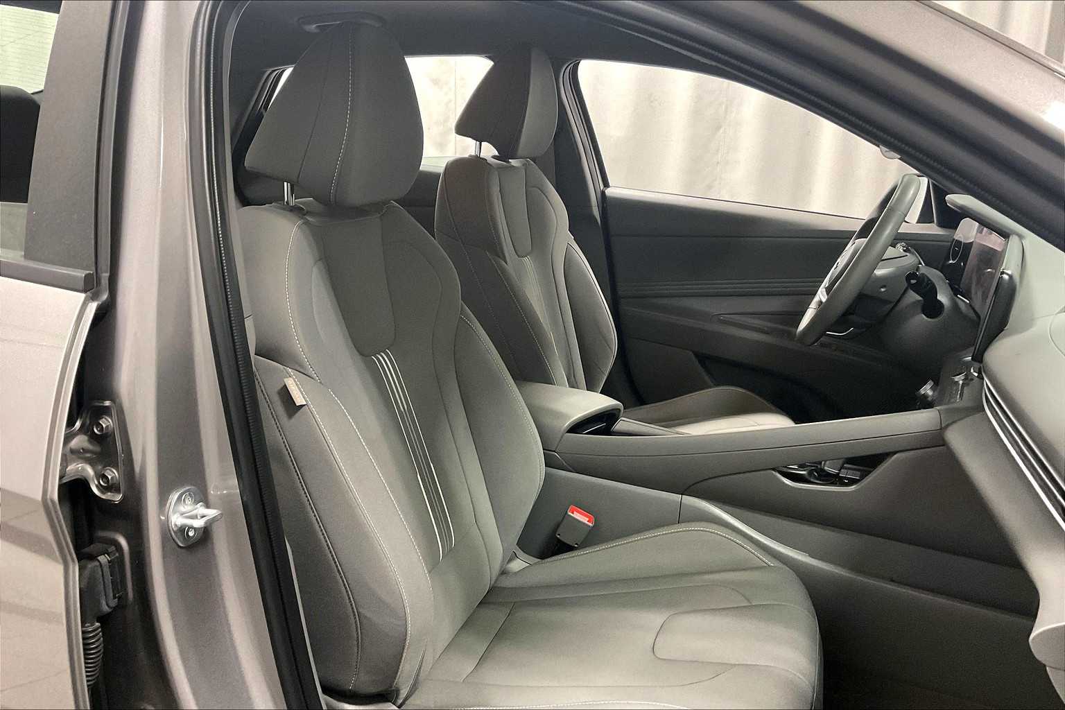 2023 Hyundai Elantra SEL - Photo 11