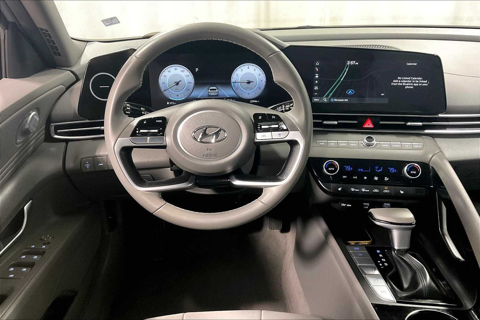 2023 Hyundai Elantra SEL - Photo 17