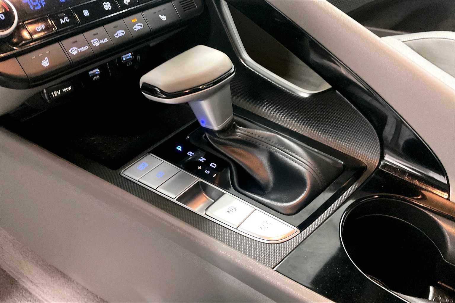 2023 Hyundai Elantra SEL - Photo 19